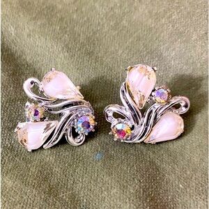 ARI stamped earrings beautiful white stone iridescent rhinestones #12-37